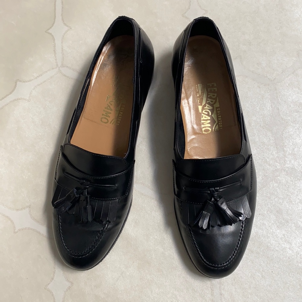 Salvatore Ferragamo Leather Loafers Black Tassle